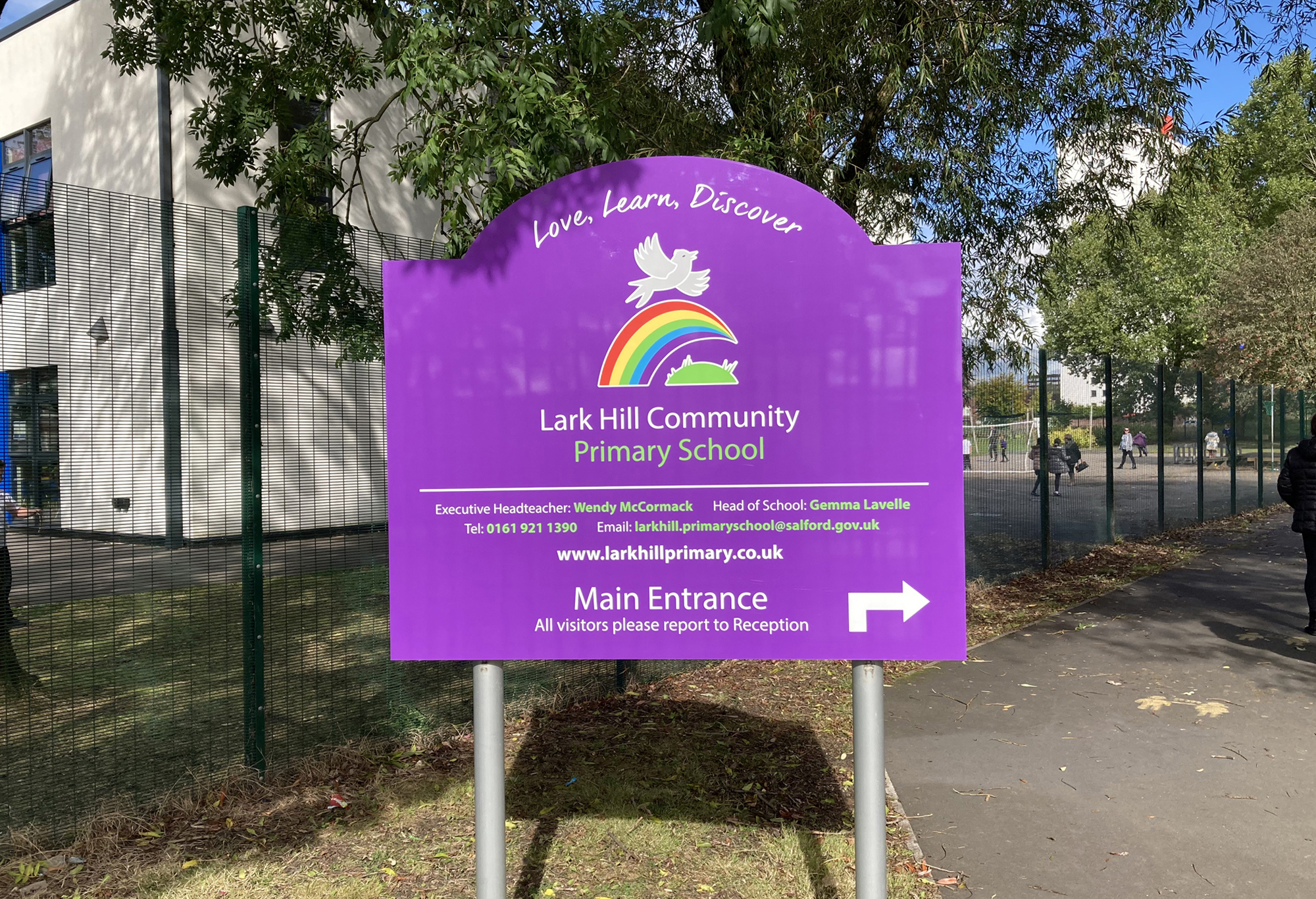 lark hill primary school signage 3